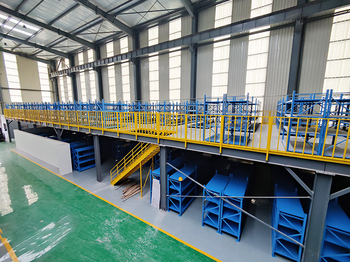 鋼平臺搭建與重型貨架項目施工現場倉庫實拍